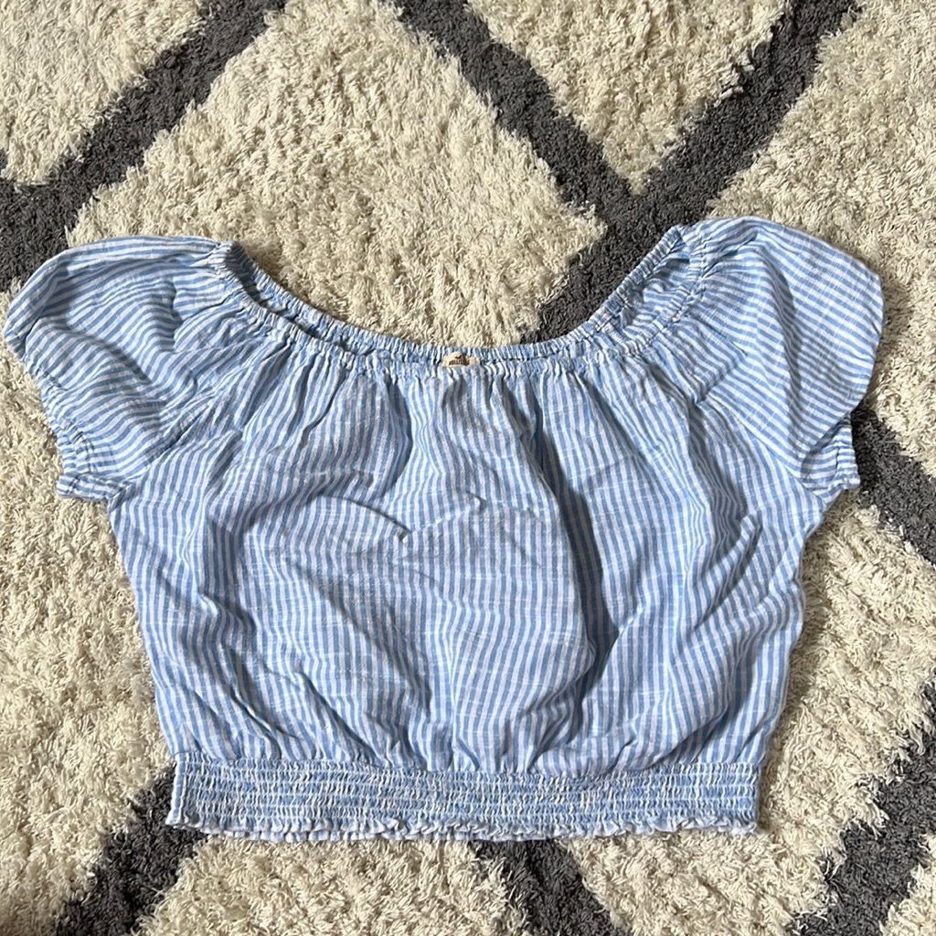 Cropped Shirt That Is Perfect For Summer